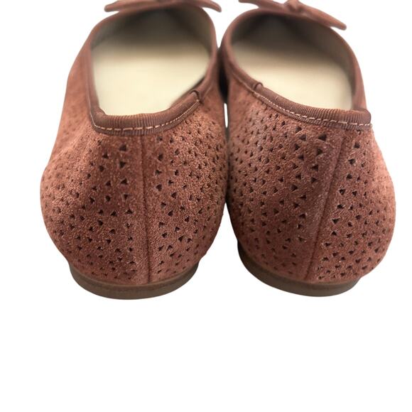 Ann Taylor Brown Suede Pointy Toe Ballet Flats Bow on Front Womens Size 9.5 - Picture 5 of 7